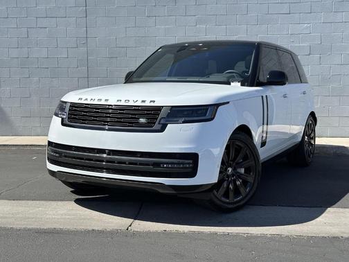 2025 Land Rover Range Rover P550e SE