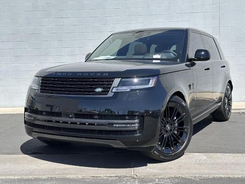 2025 Land Rover Range Rover P400 SE 7 Seat