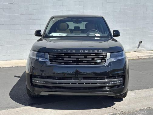 2025 Land Rover Range Rover P400 SE 7 Seat