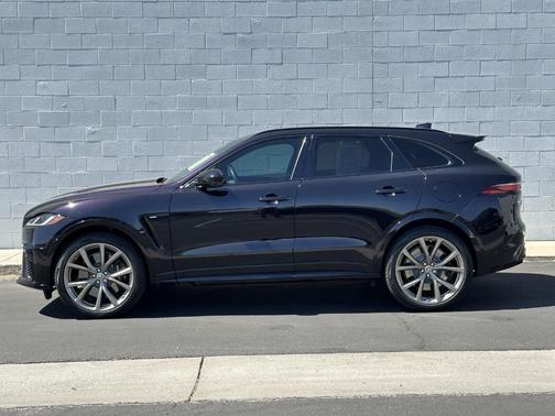 2023 Jaguar F-PACE SVR