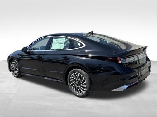 2026 Hyundai SONATA Hybrid SE