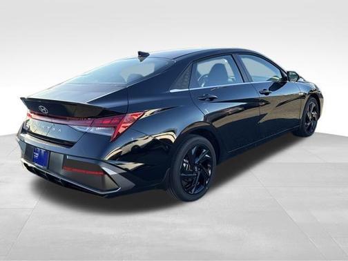 Abyss Black 2026 Hyundai ELANTRA Sport