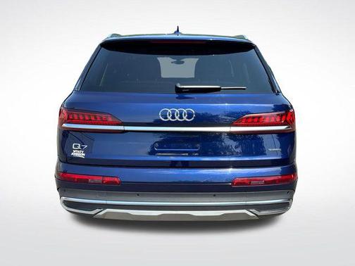 Navarra Blue Metallic 2022 Audi Q7 55 Premium Plus