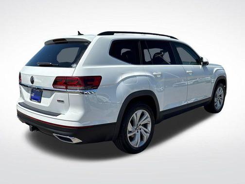 Pure White 2022 Volkswagen Atlas 3.6L SE w/Technology