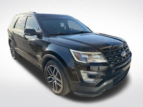 White Platinum Metallic Tri-Coat 2017 Ford Explorer sport
