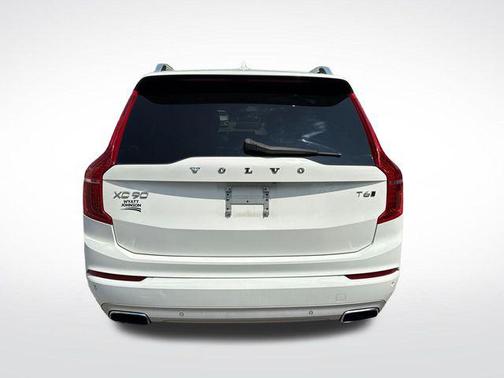 Ice White 2016 Volvo XC90 T6 Momentum