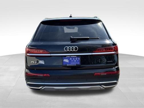 2024 Audi Q7 55 Premium Plus