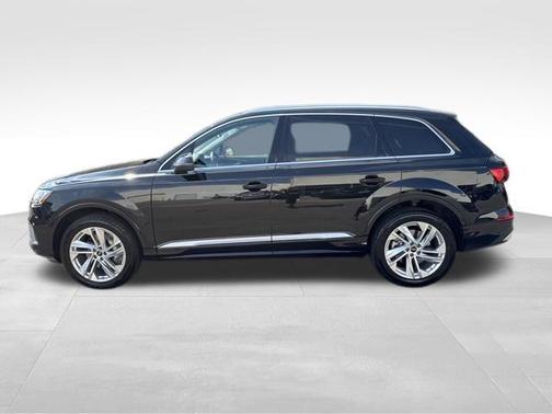 2024 Audi Q7 55 Premium Plus