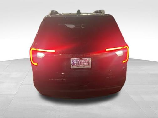 2022 GMC Acadia AWD AT4