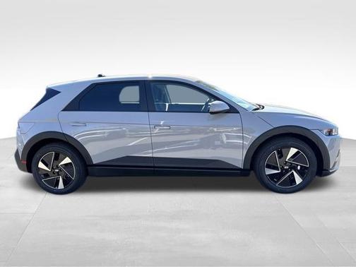 2026 Hyundai IONIQ 5 SE Standard Range