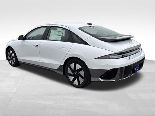 2025 Hyundai IONIQ 6 SE