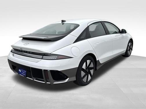 2025 Hyundai IONIQ 6 SE