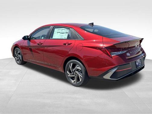 2025 Hyundai ELANTRA HEV SEL Sport