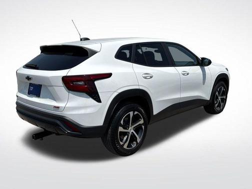 Summit White 2025 Chevrolet Trax FWD 1RS