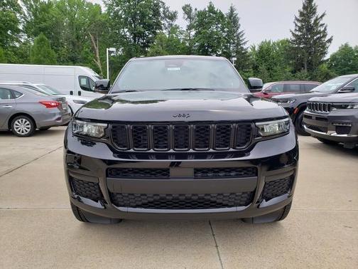 2025 Jeep Grand Cherokee L Laredo