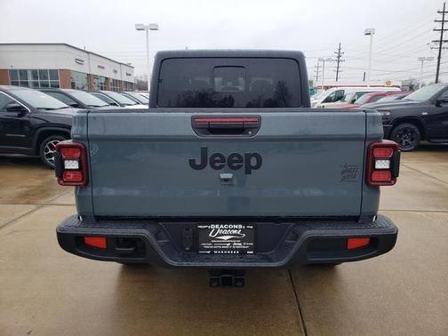 2026 Jeep Gladiator Sport