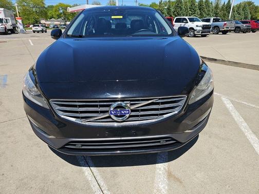Onyx Black Metallic 2016 Volvo S60 Inscription T5 Drive-E Premier