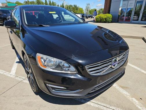 Onyx Black Metallic 2016 Volvo S60 Inscription T5 Drive-E Premier