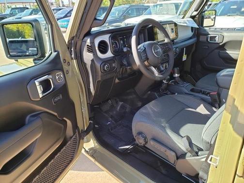 2025 Jeep Gladiator Sport