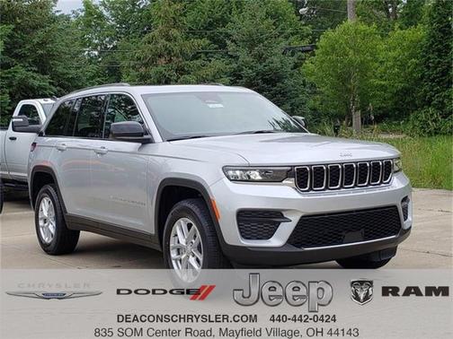 2025 Jeep Grand Cherokee Laredo