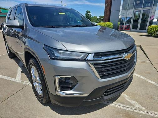 Sterling Gray Metallic 2023 Chevrolet Traverse LS