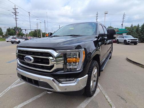 Black Metallic 2021 Ford F-150 XLT
