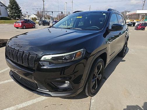 2023 Jeep Cherokee Altitude Lux