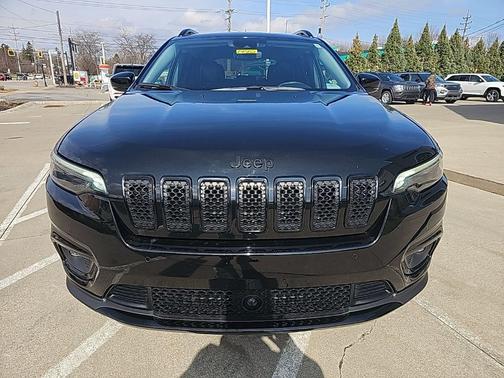 2023 Jeep Cherokee Altitude Lux