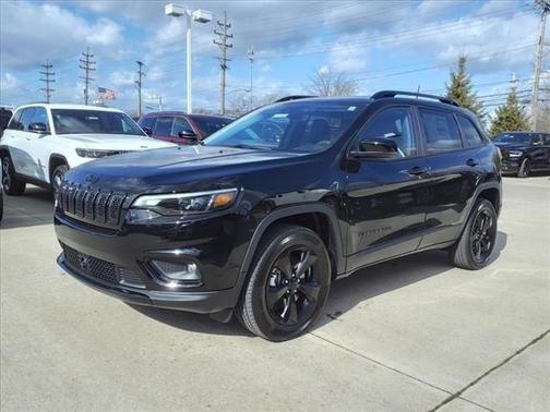 2023 Jeep Cherokee Altitude Lux