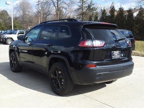 2023 Jeep Cherokee Altitude Lux