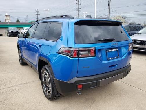 Hydro Blue Pearl 2026 Jeep Cherokee LAREDO/LIMITED