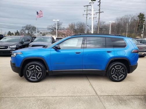 Hydro Blue Pearl 2026 Jeep Cherokee LAREDO/LIMITED