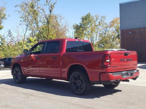 Molten Red Pearlcoat 2026 RAM 1500 Big Horn/Lone Star