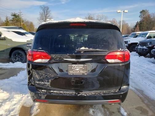 2026 Chrysler Voyager LX