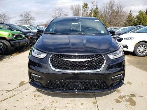 2026 Chrysler Pacifica Limited