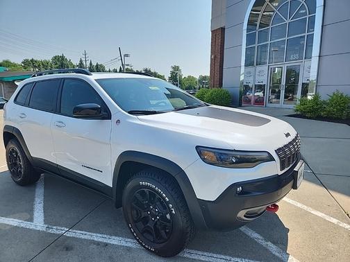 2022 Jeep Cherokee Trailhawk