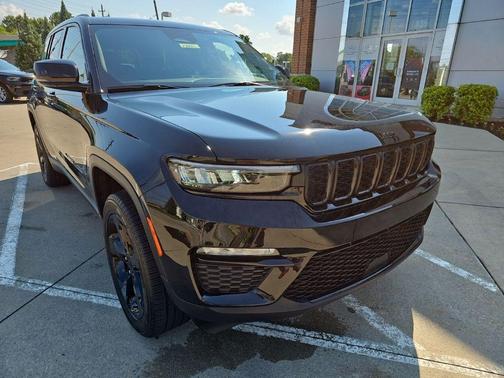 Diamond Black 2025 Jeep Grand Cherokee Limited