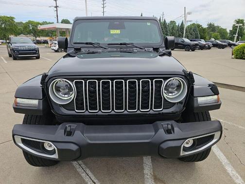 Black Clearcoat 2025 Jeep Wrangler 4xe Sahara