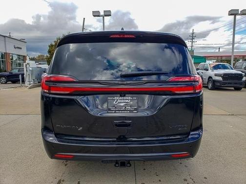 2026 Chrysler Pacifica Limited