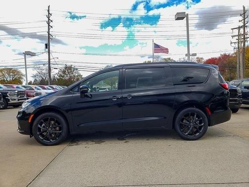 2026 Chrysler Pacifica Limited