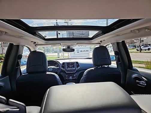 2021 Jeep Cherokee Trailhawk
