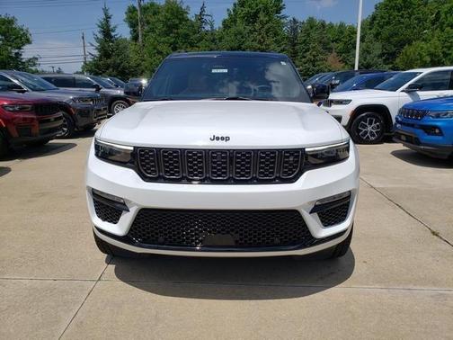 2025 Jeep Grand Cherokee Summit