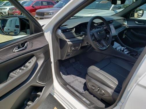 2025 Jeep Grand Cherokee L Overland