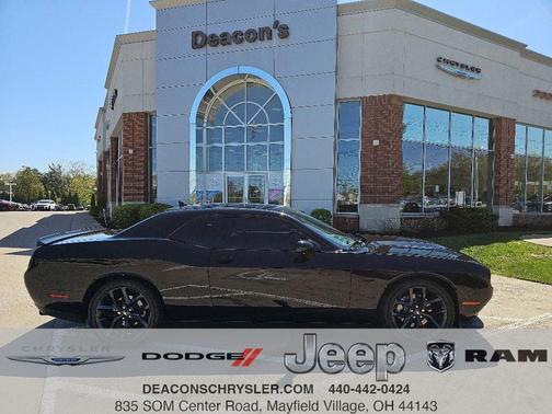 Pitch Black Clearcoat 2023 Dodge Challenger R/T