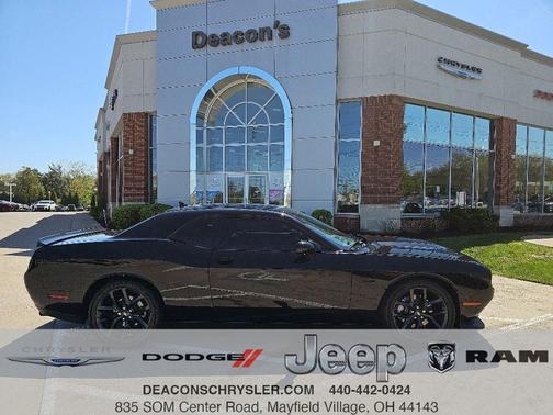 Pitch Black Clearcoat 2023 Dodge Challenger R/T