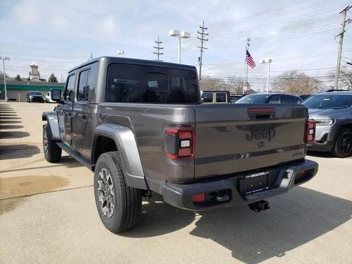 2026 Jeep Gladiator Sport