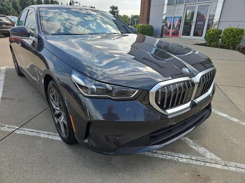 Dark Graphite 2026 BMW 530 i xDrive