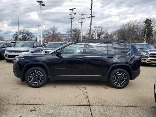 Diamond Black 2026 Jeep Cherokee LAREDO/LIMITED