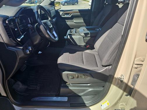 Desert Sand Metallic 2022 GMC Sierra 1500 Elevation
