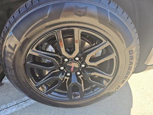 Desert Sand Metallic 2022 GMC Sierra 1500 Elevation